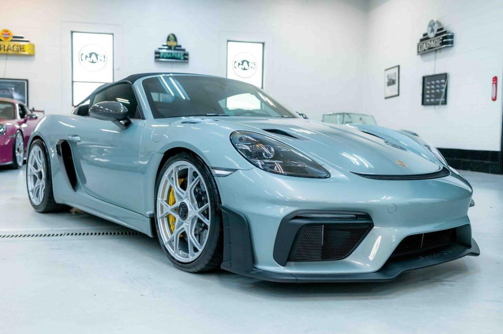 Porsche 718 Spyder RS