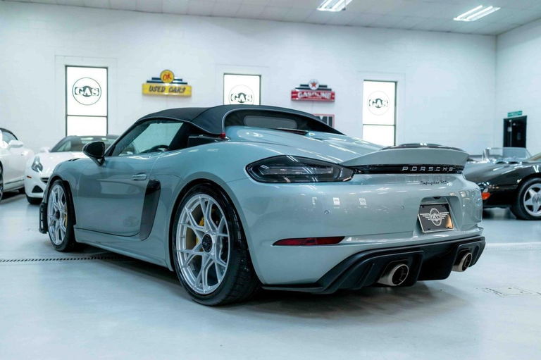 Porsche 718 Spyder RS