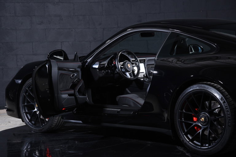 Porsche 991.2 Carrera GTS