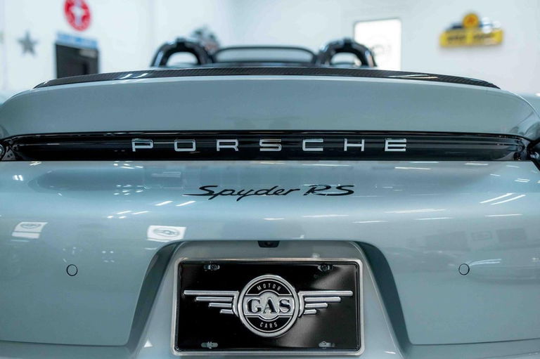 Porsche 718 Spyder RS