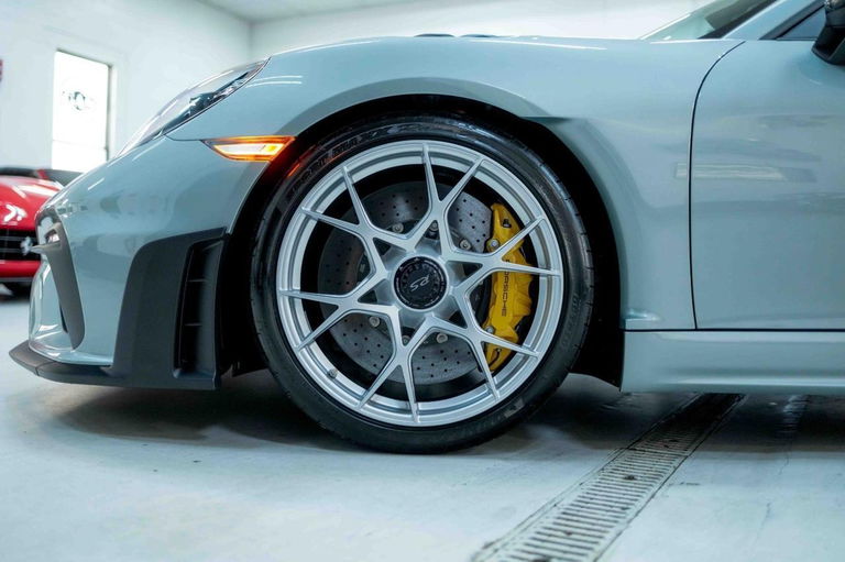 Porsche 718 Spyder RS