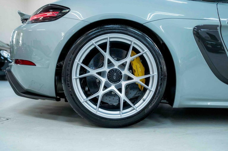 Porsche 718 Spyder RS