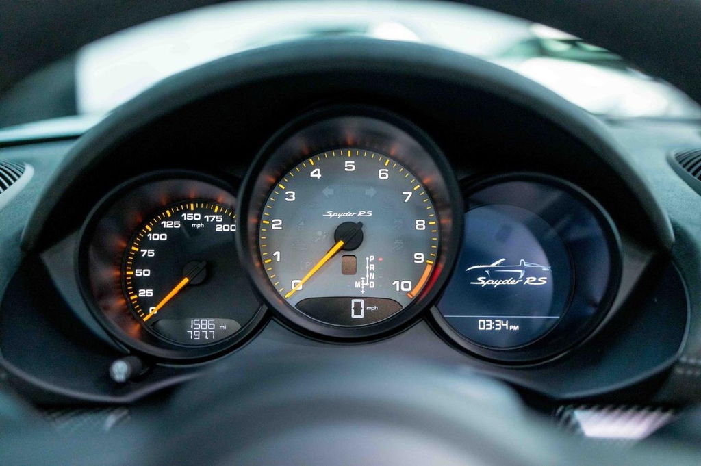 Porsche 718 Spyder RS