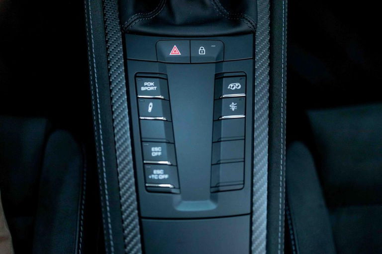 Porsche 718 Spyder RS