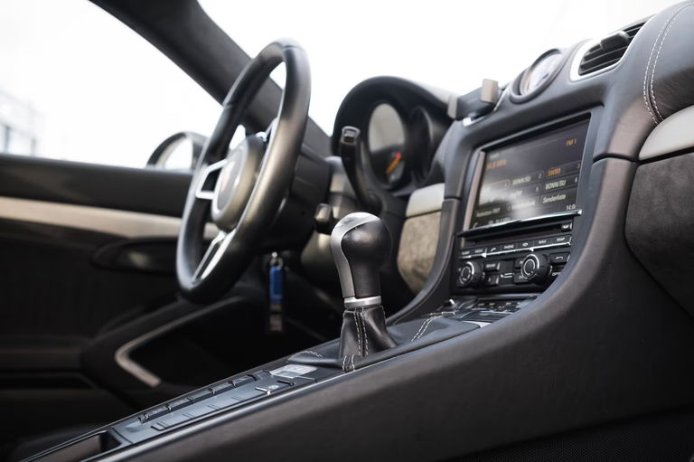 Porsche 981 Cayman GT4