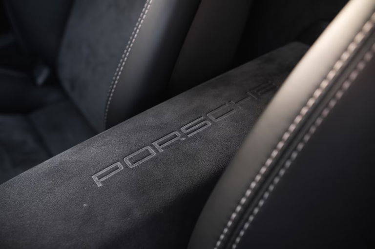 Porsche 981 Cayman GT4