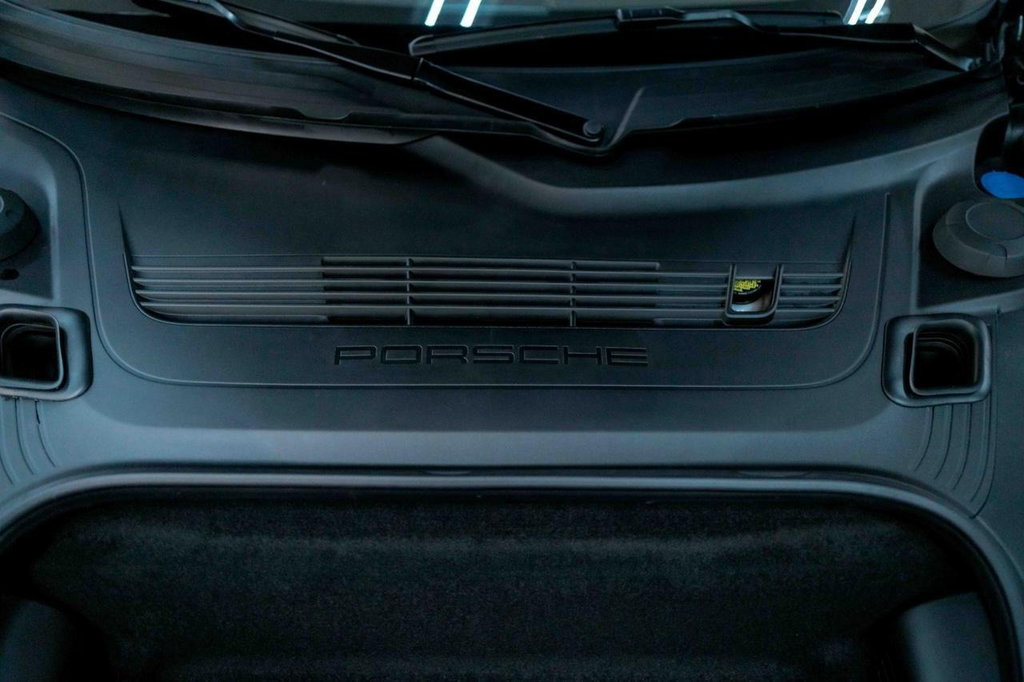 Porsche 718 Spyder RS