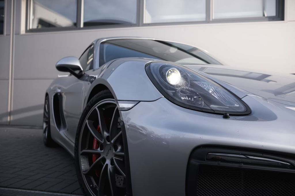 Porsche 981 Cayman GT4