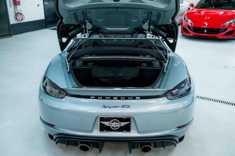Porsche 718 Spyder RS