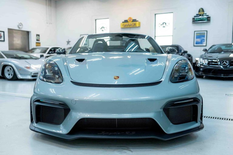 Porsche 718 Spyder RS