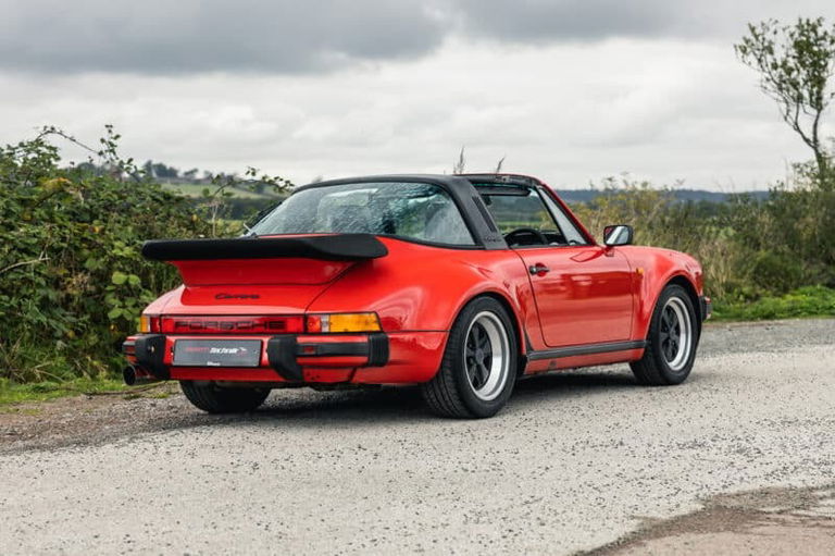 Porsche 911 Carrera 3.2 Supersport