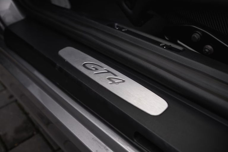 Porsche 981 Cayman GT4