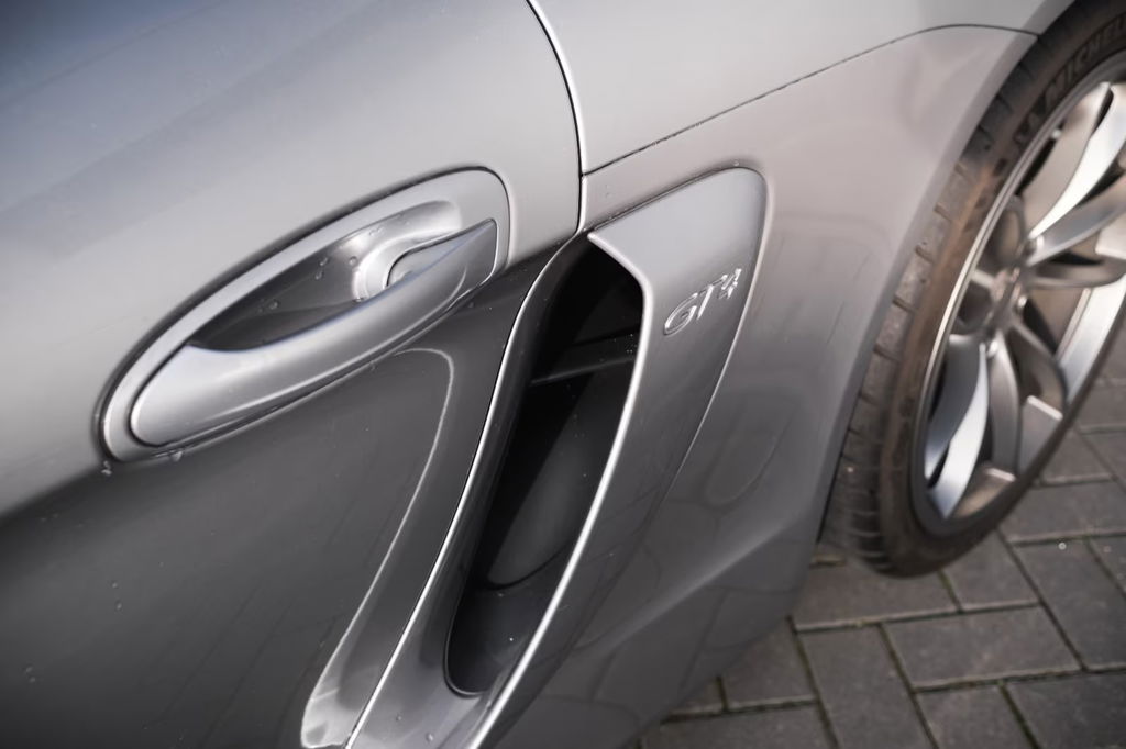 Porsche 981 Cayman GT4