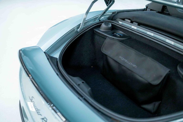 Porsche 718 Spyder RS