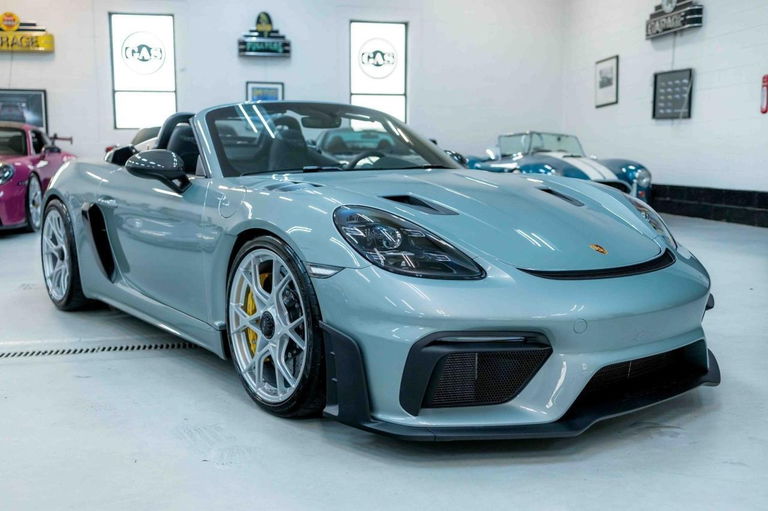 Porsche 718 Spyder RS