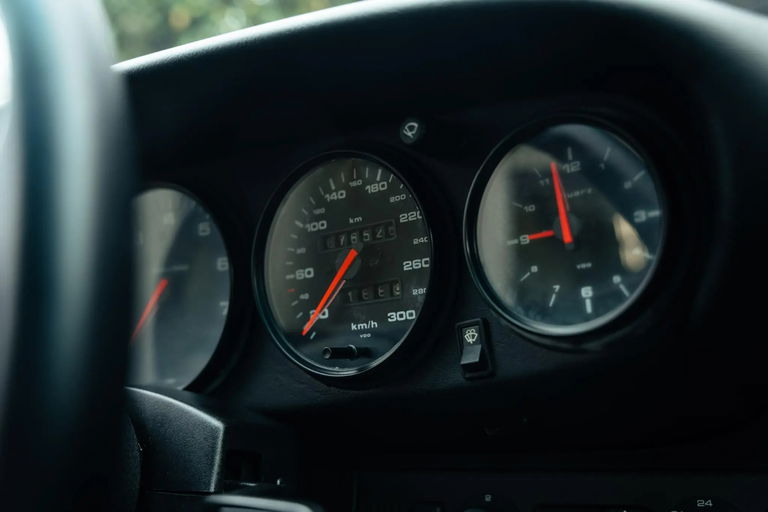 Porsche 964 Carrera 2