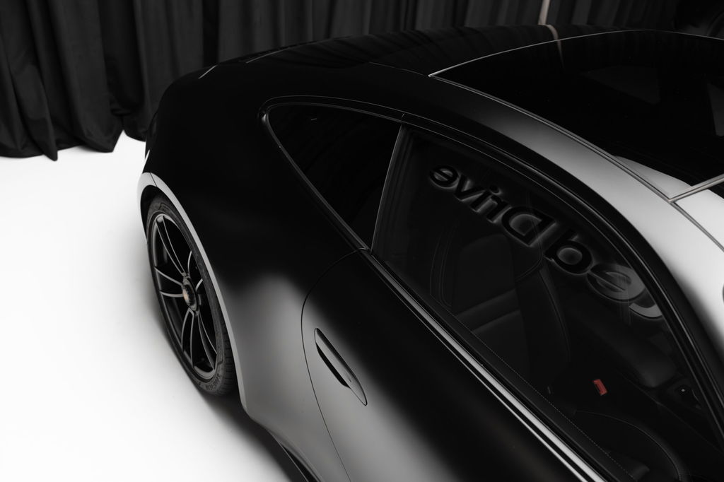 Porsche 992 Carrera 4 GTS