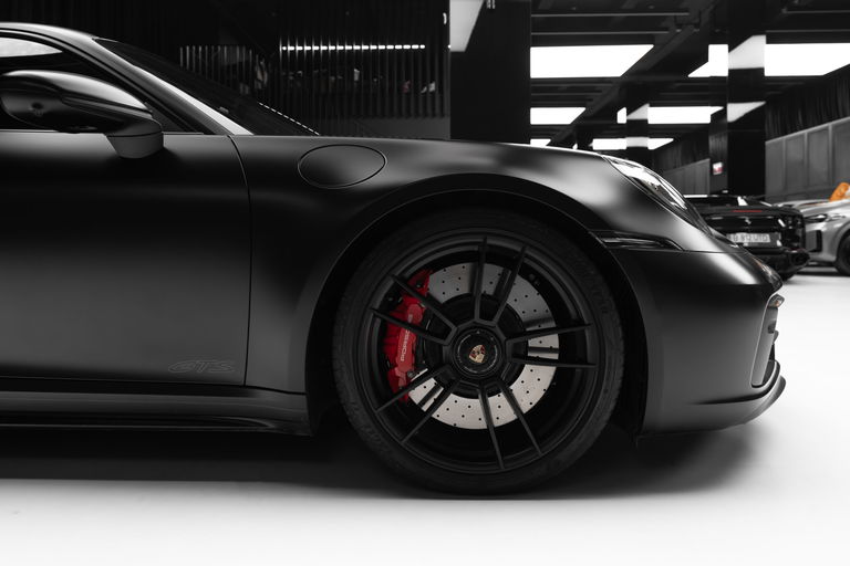 Porsche 992 Carrera 4 GTS