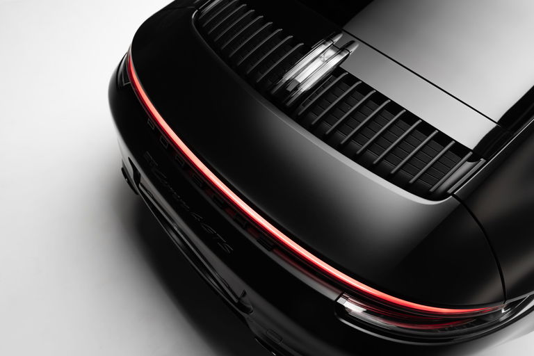 Porsche 992 Carrera 4 GTS