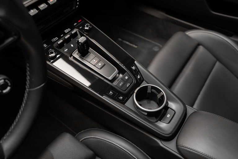 Porsche 992 Carrera 4 GTS