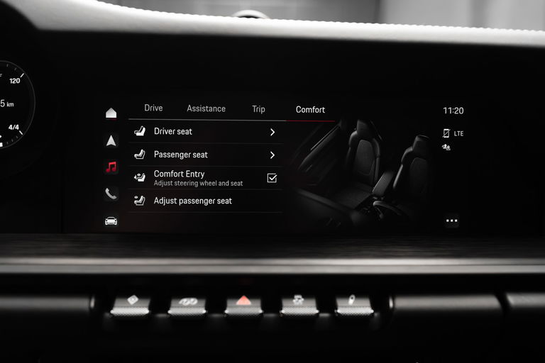 Porsche 992 Carrera 4 GTS