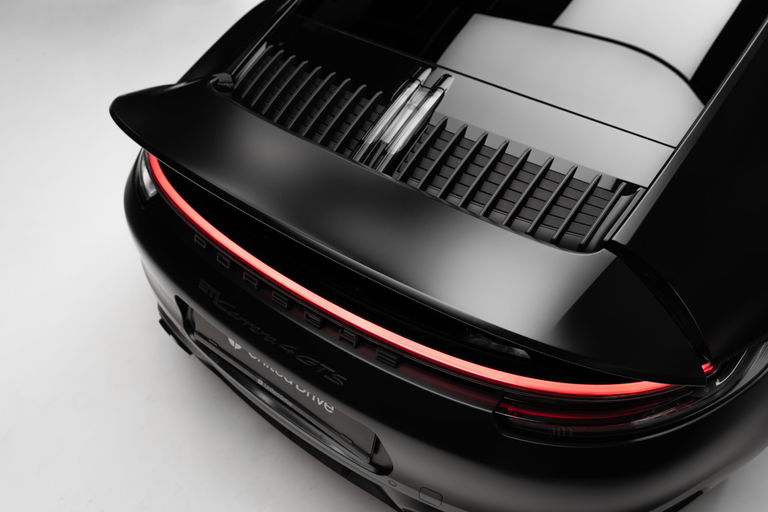 Porsche 992 Carrera 4 GTS