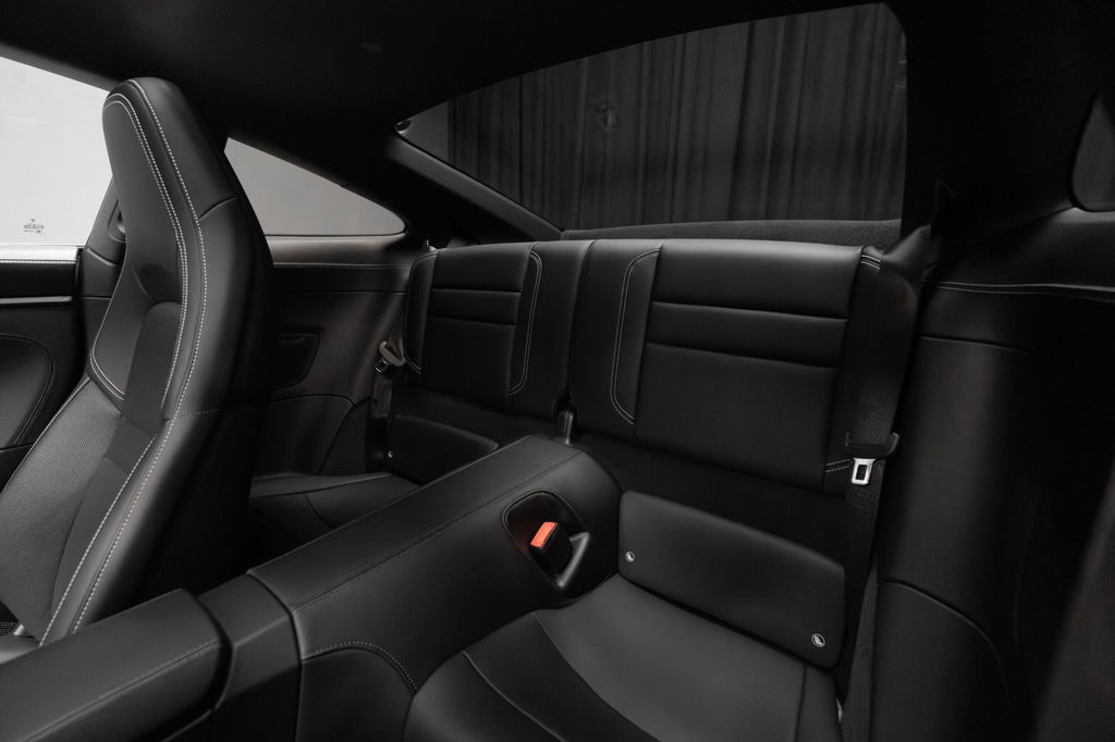 Porsche 992 Carrera 4 GTS