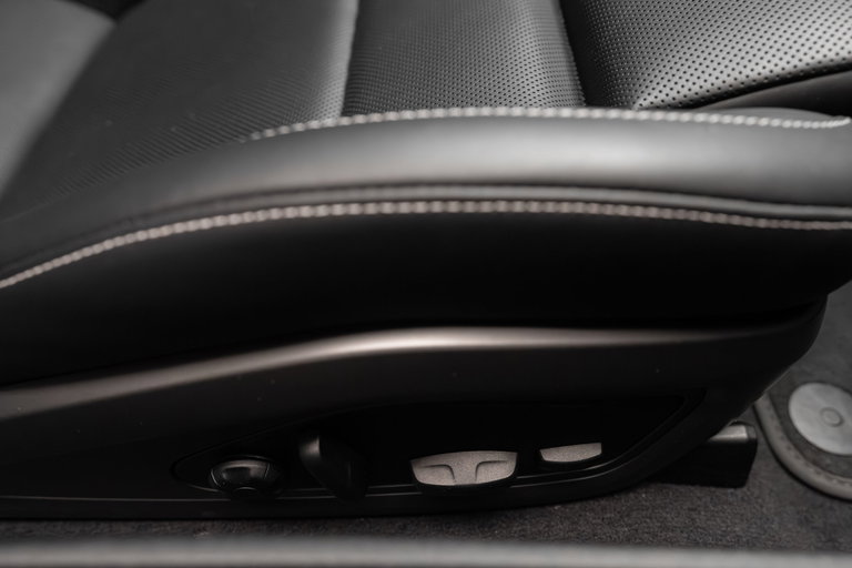 Porsche 992 Carrera 4 GTS