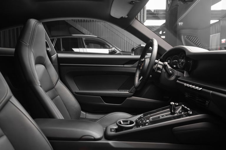 Porsche 992 Carrera 4 GTS