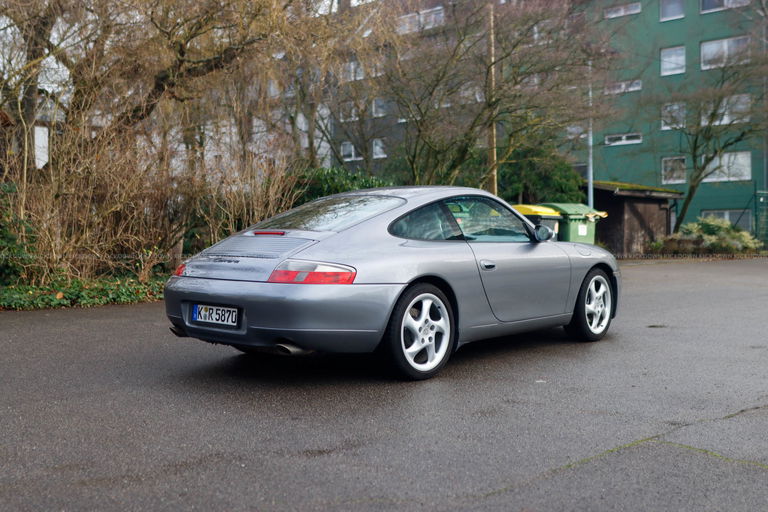 Porsche 996 Carrera