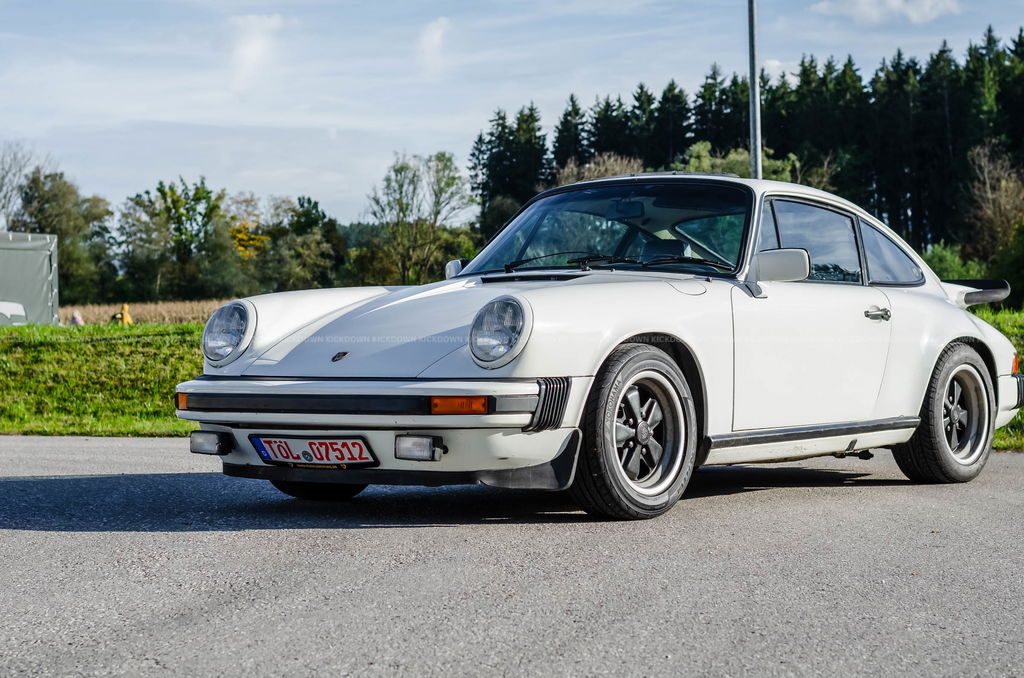 Porsche 911 Carrera (US)