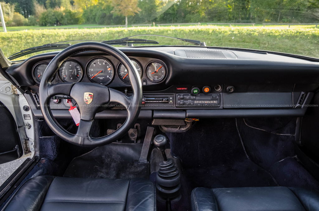 Porsche 911 Carrera (US)