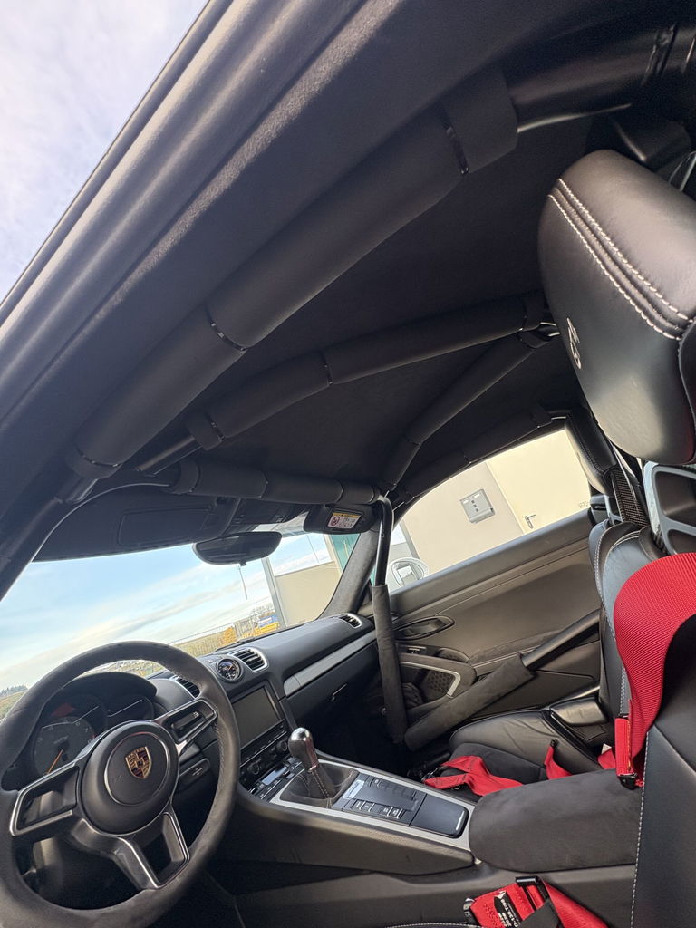 Porsche 981 Cayman GT4