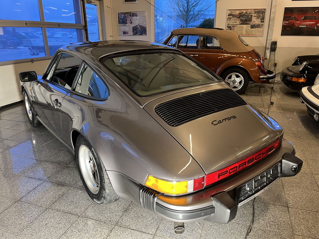 Porsche 911 Carrera 3.2