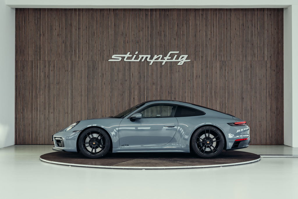 Porsche 992 Carrera GTS