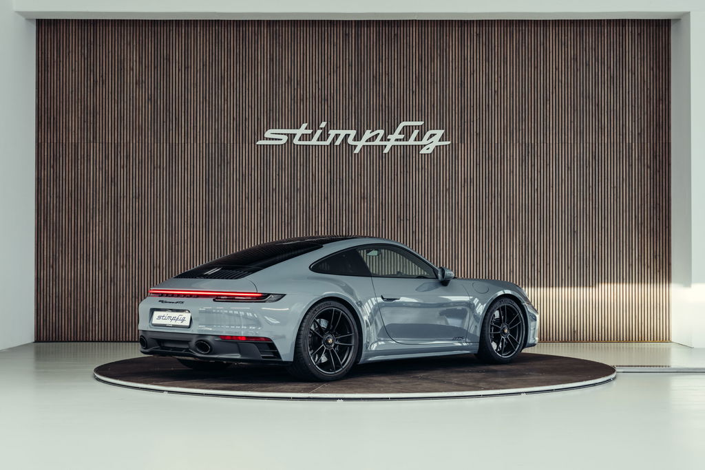 Porsche 992 Carrera GTS