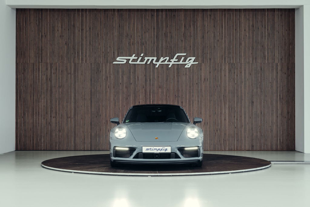 Porsche 992 Carrera GTS