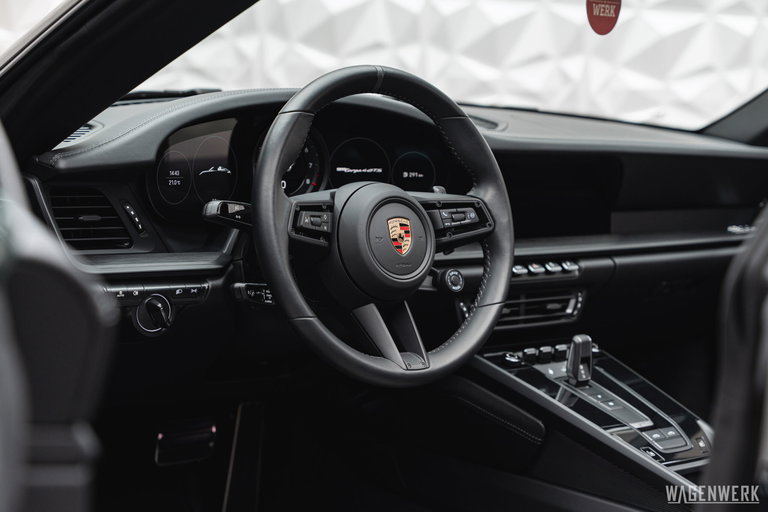 Porsche 992 Edition 50 Jahre Porsche Design