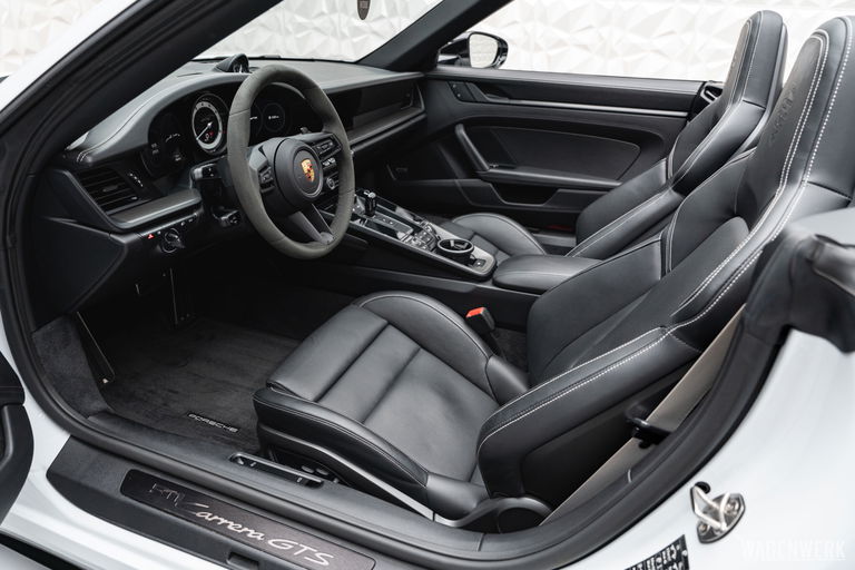 Porsche 992 Carrera GTS