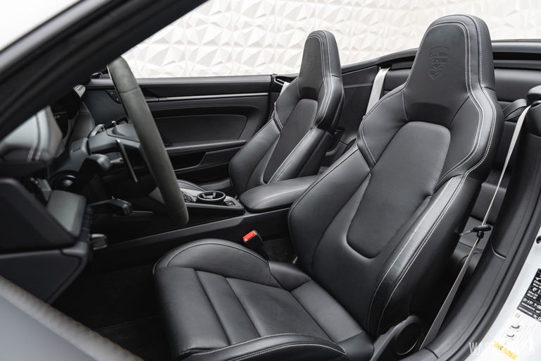 Porsche 992 Carrera GTS