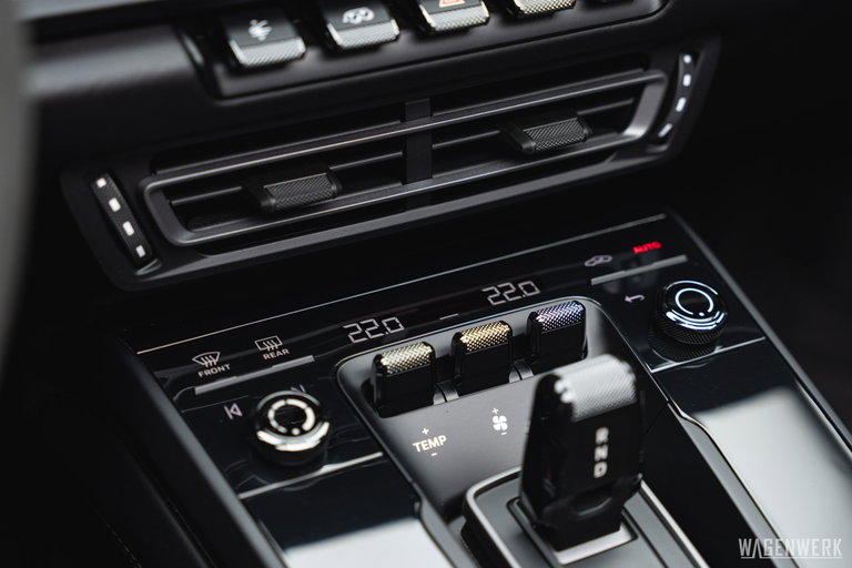 Porsche 992 Carrera GTS