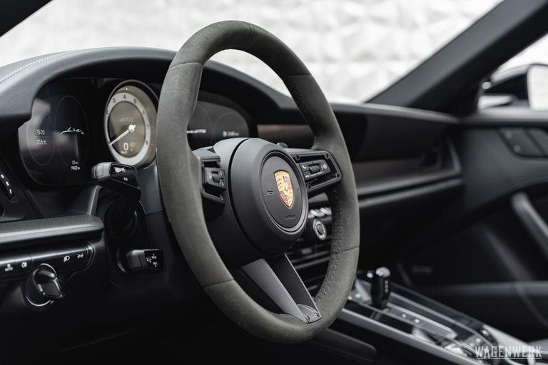 Porsche 992 Carrera GTS