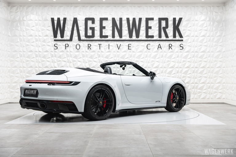 Porsche 992 Carrera GTS