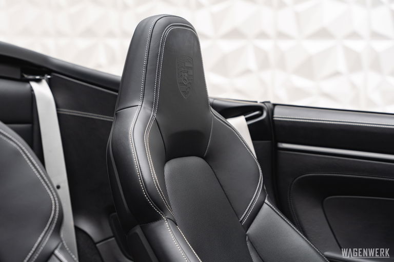 Porsche 992 Carrera GTS