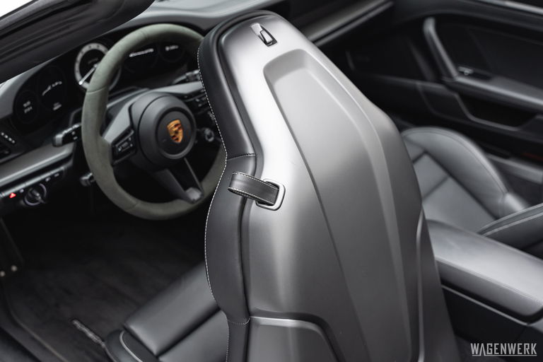 Porsche 992 Carrera GTS