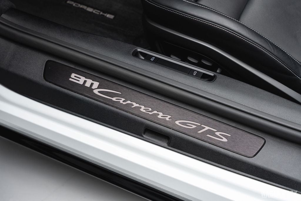 Porsche 992 Carrera GTS