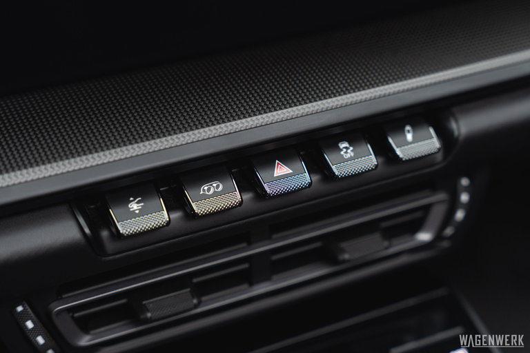 Porsche 992 Carrera GTS