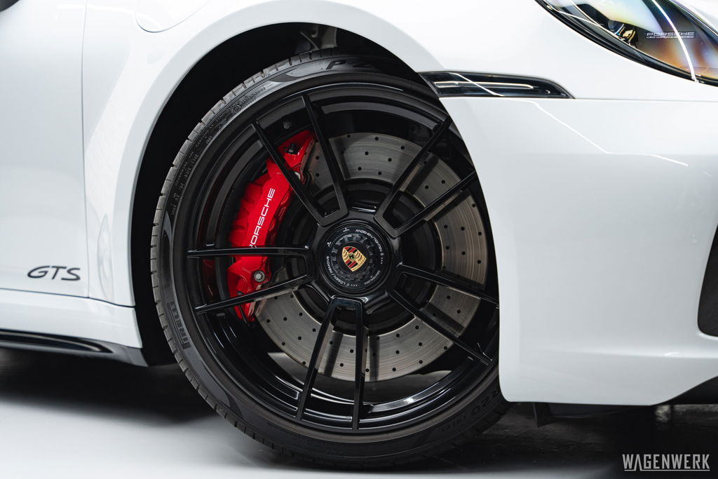 Porsche 992 Carrera GTS