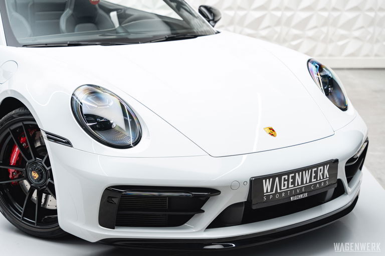 Porsche 992 Carrera GTS