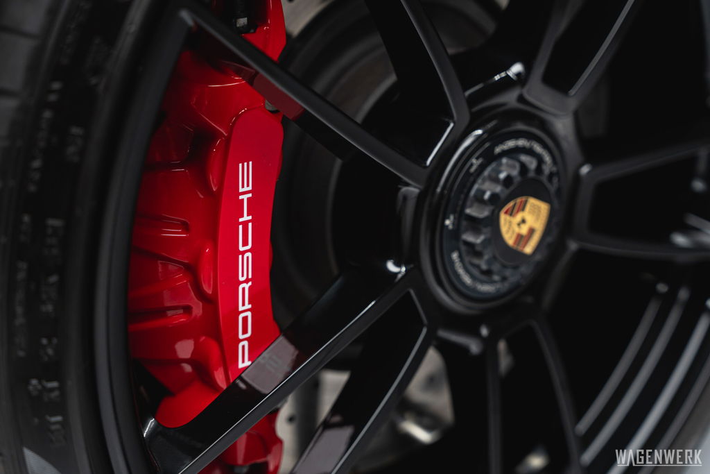 Porsche 992 Carrera GTS